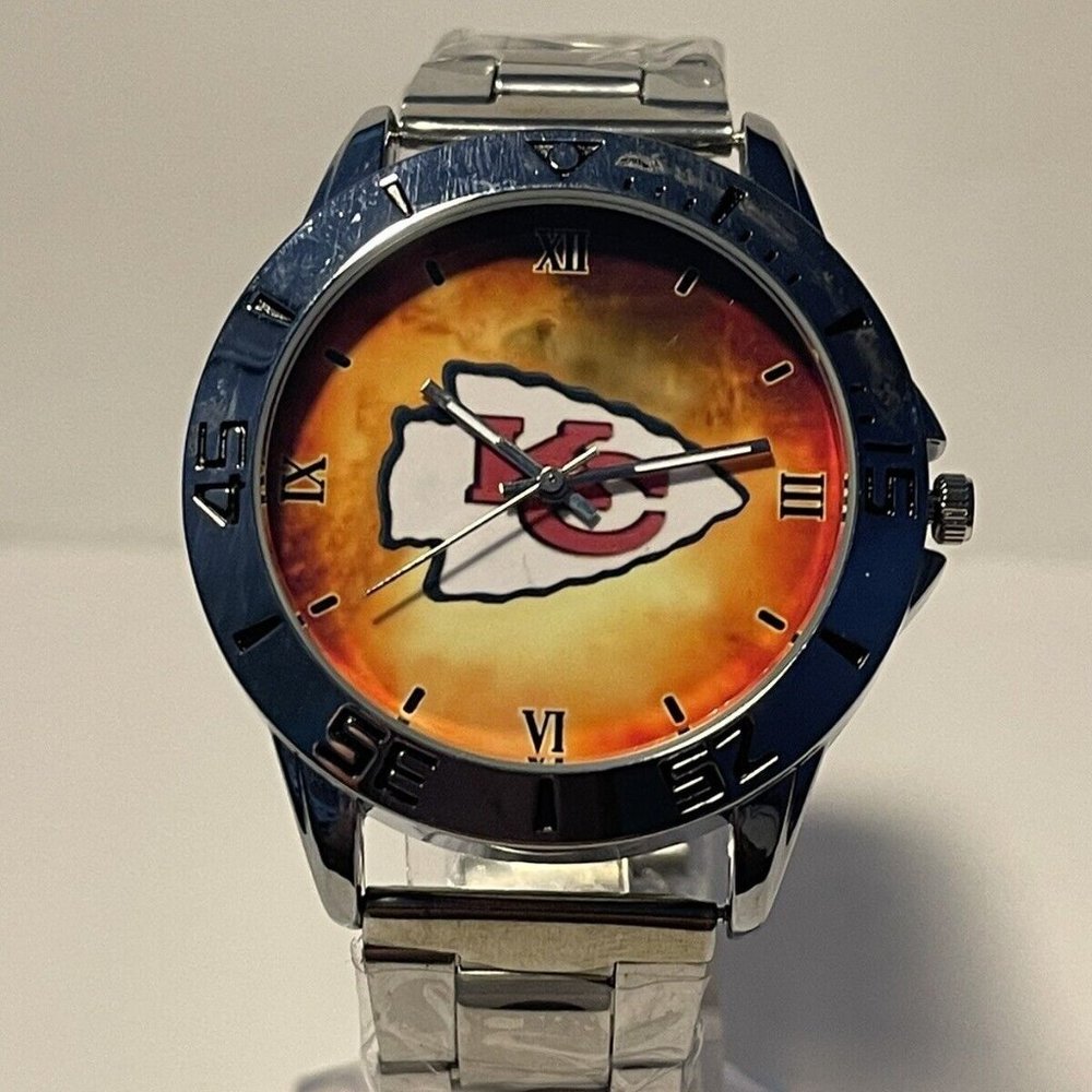 KANSAS CITY CHIEFS NFL Team Logo Men's Stainless-Steel Silver Analog Watch NEW